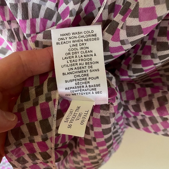 BANANA REPUBLIC 💯% Silk Tie Blouse - Picture 7 of 10